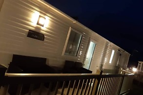 Inviting Beautiful 3-bed Caravan in Ingoldmells