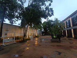 Hotel Moon Lite Residency Marve Malad