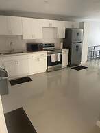 Charming 3-bed Apartment in Portmore With Pool