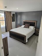 Charming 3-bed Apartment in Portmore With Pool