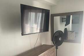 Apartment Sleeps 6 With Pool Access