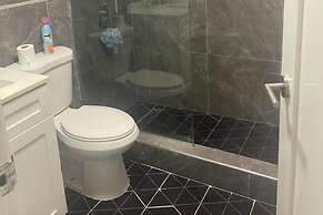 Apartment Sleeps 6 With Pool Access