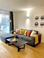 City Suite - Rooftop Spa - Balcony - Skyline View