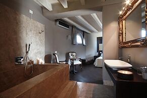 Villa Teodora in Toscolano-maderno