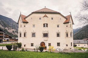 Ansitz Heufler by Norbert Niederkofler