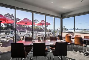 Bridport Bay Inn