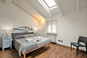 La Cascina di Elma Few Meters From Lake