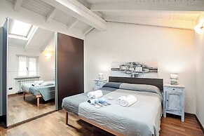 La Cascina di Elma Few Meters From Lake