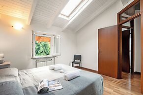 La Cascina di Elma Few Meters From Lake