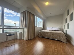 COZI modern loft suite at BGC