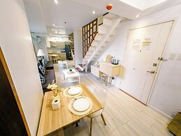COZI modern loft suite at BGC
