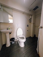 COZI modern loft suite at BGC