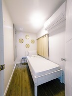 COZI modern loft suite at BGC