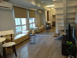 COZI modern loft suite at BGC