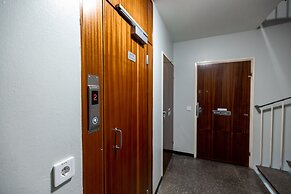 2ndhomes Cozy 1BR Apartment with Balcony