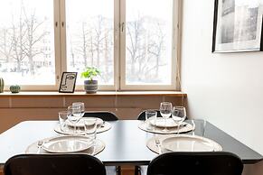 2ndhomes Cozy 1BR Apartment with Balcony