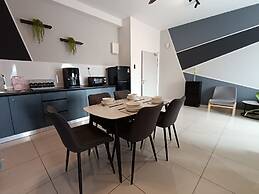 The Horizon Ipoh L15 by Grab A Stay