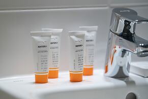 Studio With Outdoor Parking by Renters