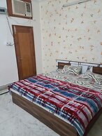 Roomshala 153 Hotel Krishnashrya