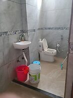 Roomshala 153 Hotel Krishnashrya