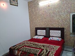 Roomshala 153 Hotel Krishnashrya