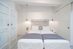 Flisvos Beach Apartments