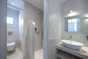 Flisvos Beach Apartments