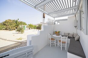 Flisvos Beach Apartments