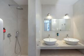 Flisvos Beach Apartments