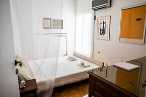 100m2 of Classical Beauty Comfort Near Syntagma