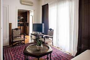100m2 of Classical Beauty Comfort Near Syntagma