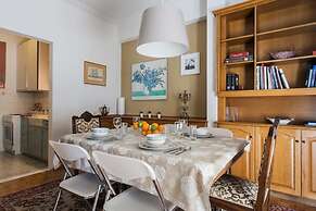 100m2 of Classical Beauty Comfort Near Syntagma