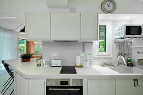 Gly3 65m2 Sunshine Oasis in Glyfada