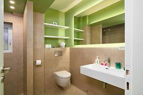 Gly3 65m2 Sunshine Oasis in Glyfada