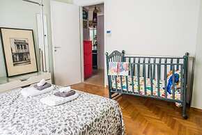 The Architect s 90m2 Flat a Breath From Parthenon