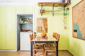 The Architect s 90m2 Flat a Breath From Parthenon