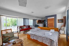 Mon3 The Magnificent Flat 1 Parthenon