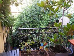 Dream Studio w h Private Balcony Central Athens