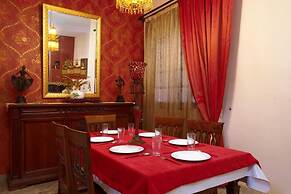 Spacious Central Apartment w h Free Parking Spaces