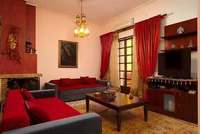 Spacious Central Apartment w h Free Parking Spaces