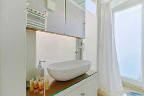 360 View in Roof top Appartment With Patio