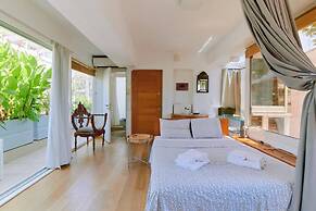 360 View in Roof top Appartment With Patio