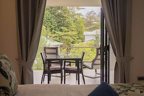 Palm Holiday Apartments