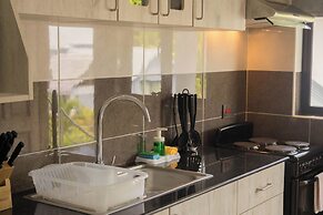 Palm Holiday Apartments