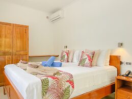 Palm Holiday Apartments