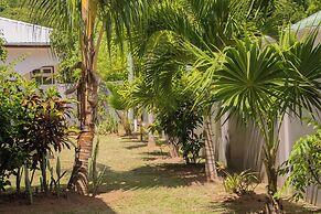 Palm Holiday Apartments