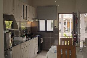 Palm Holiday Apartments