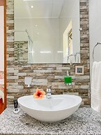 Palm Holiday Apartments