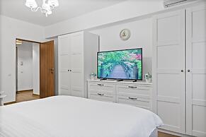 Sudului 303 by MRG Apartments