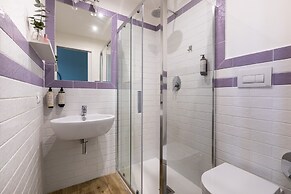 Colosseo Road by Hili